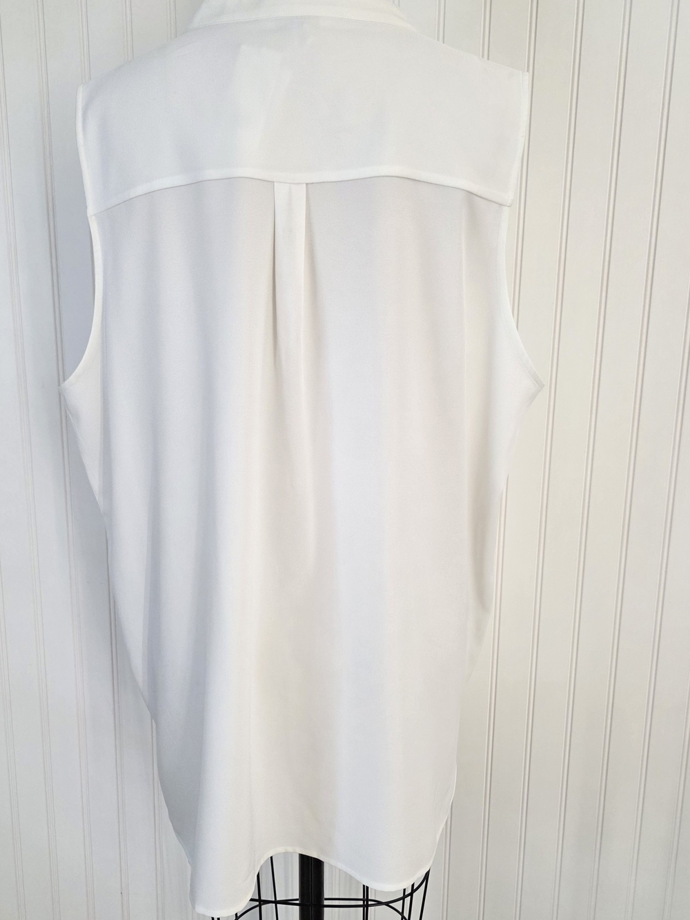 SPANX Timeless White Sleeveless Blouse 2X - Picture 4 of 6